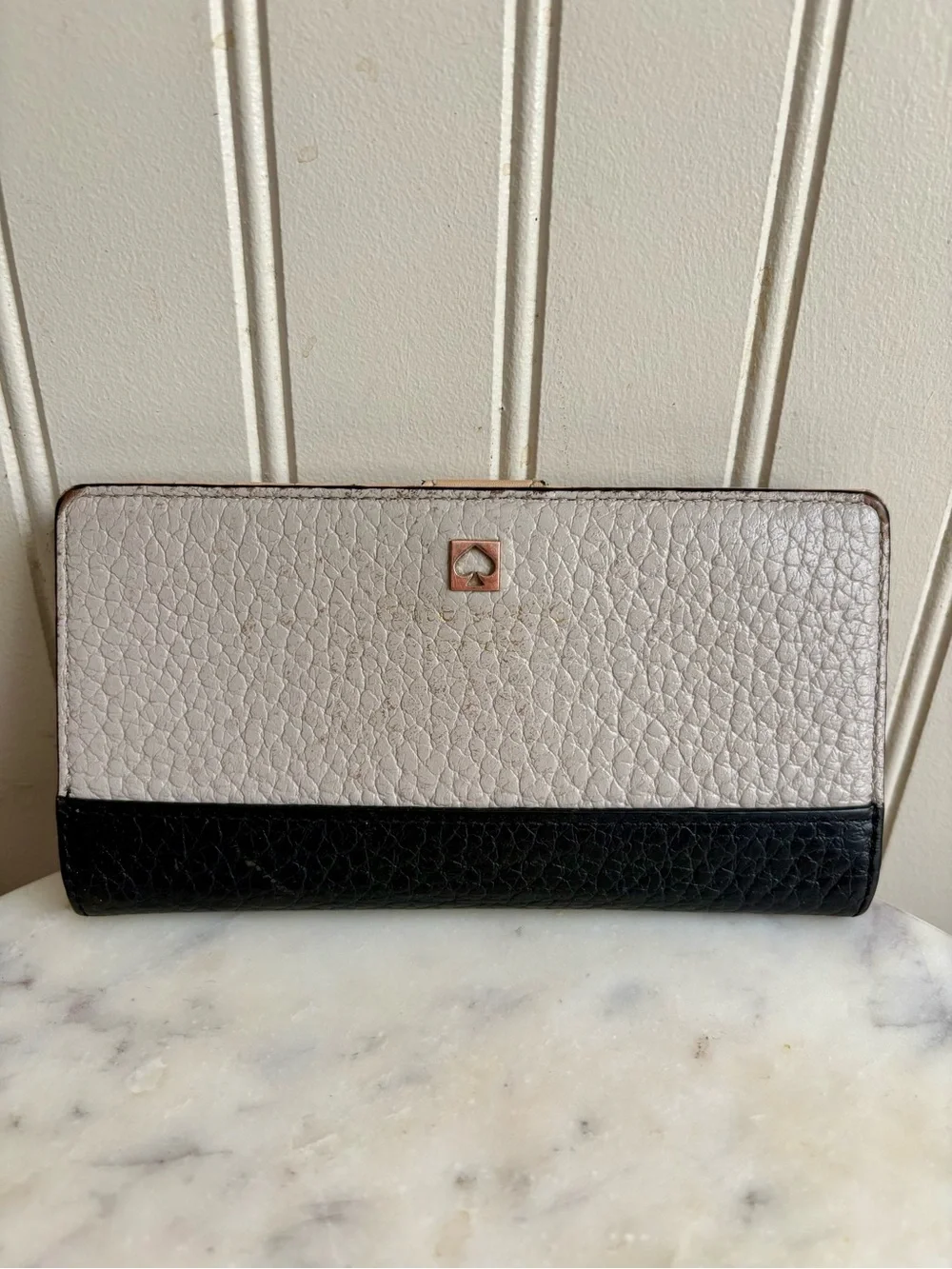Kate Spade Leather Bifold Wallet Gray & Black Designer Luxury Card Holder Boho